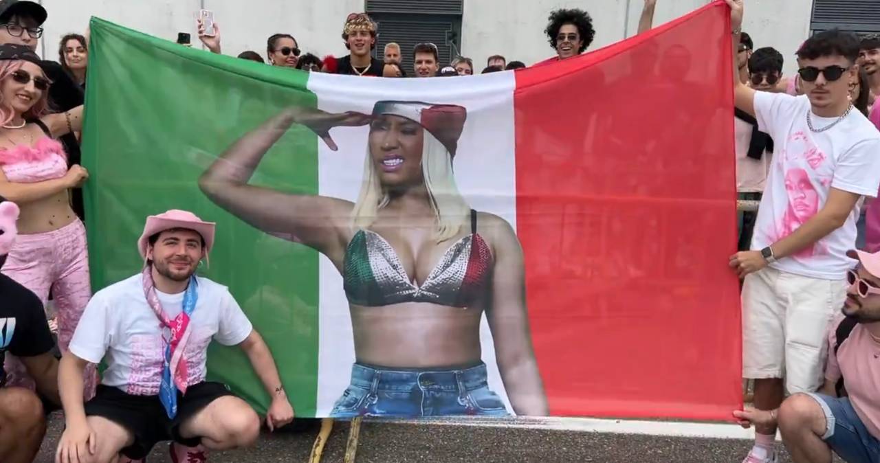 Nicki Minaj parla italiano in concerto a Milano
