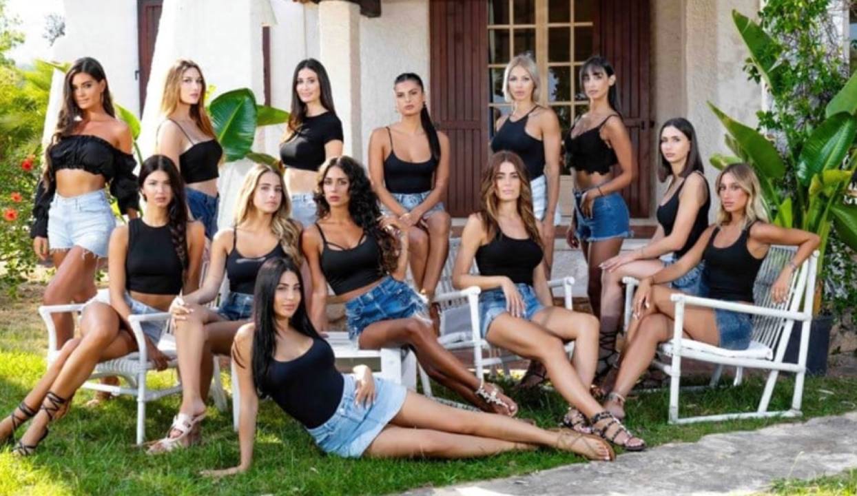 Chi sono le 13 tentatrici di Temptation Island: c’è anche un volto televisivo