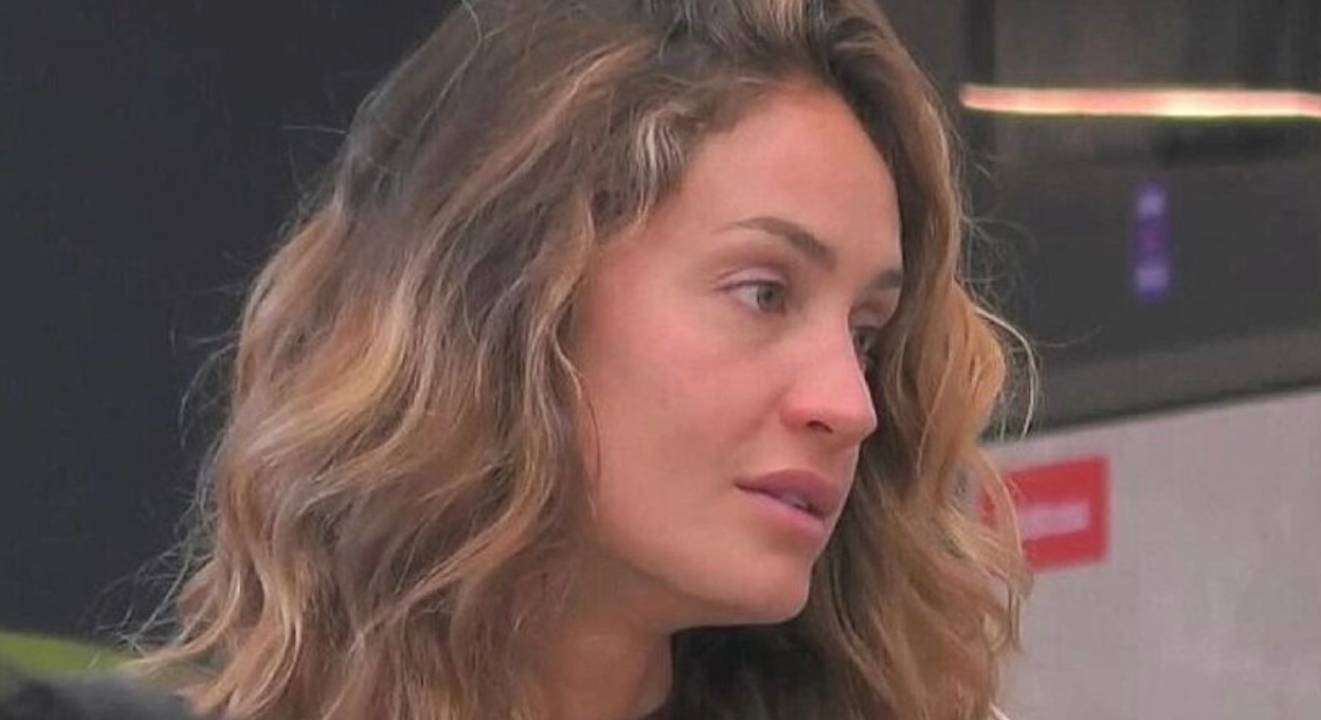 Helena Prestes in lacrime: “Sono innamorata di Lorenzo”