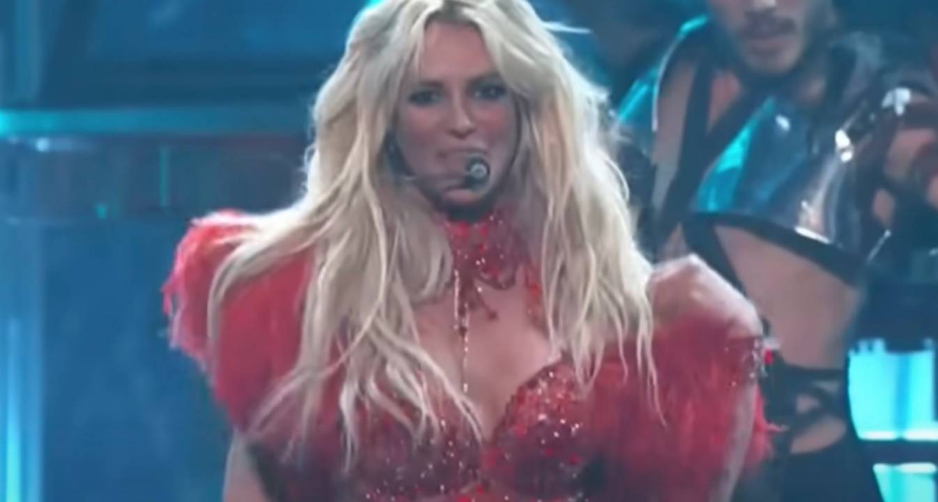 Britney Spears fa preoccupare i fan, ma Las Vegas annuncia il suo ritorno